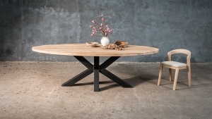 houten-ovalen-tafel-op-maat-2